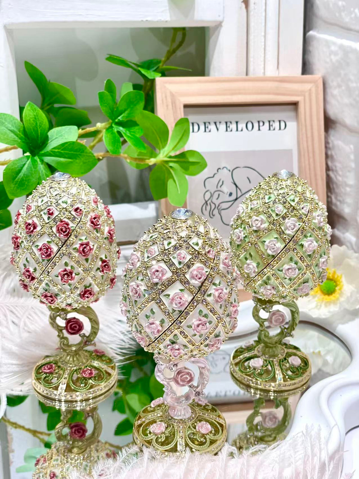 Handmade enamel-painted Russian egg jewelry box